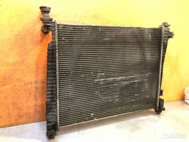 Радиатор двигателя (двс) Jeep Grand Cherokee WK2