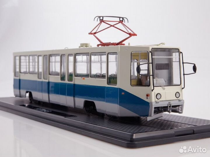 1:43 Масштабная модель Трамвай ктм-8, белый/синий