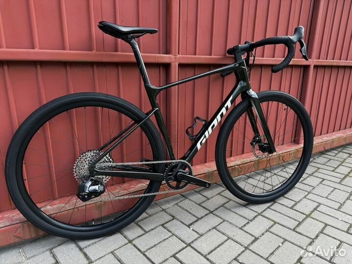 Велосипед Giant revolt sram axs