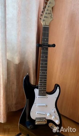 Электрогитара Fabio ST100 BK + Комбоусилитель G10