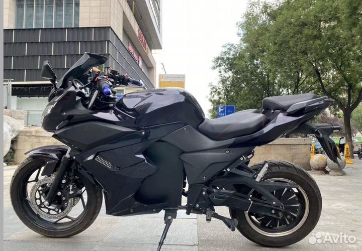 Электромотоцикл Yamaha R3