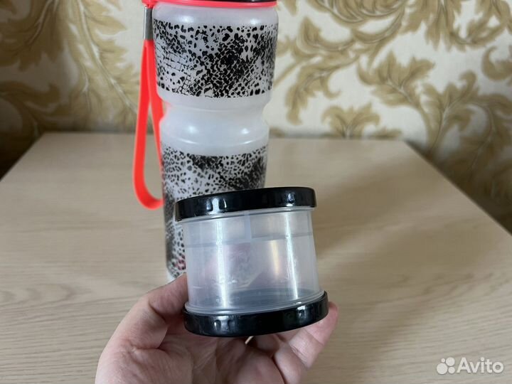 Спортивная бутылка для воды H&M