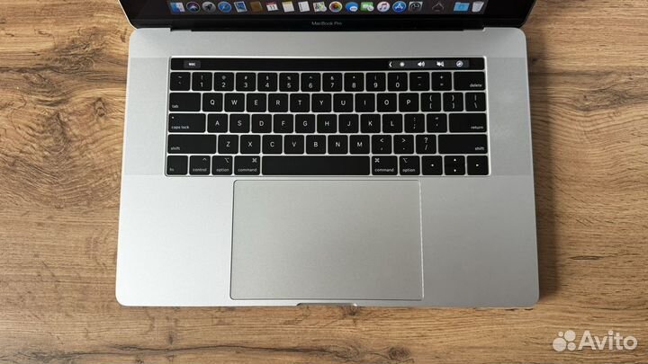 MacBook Pro 15 2020 i9/32/512 мощнейший