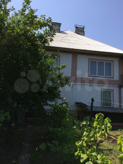 Дом 255 м² на участке 10 сот.