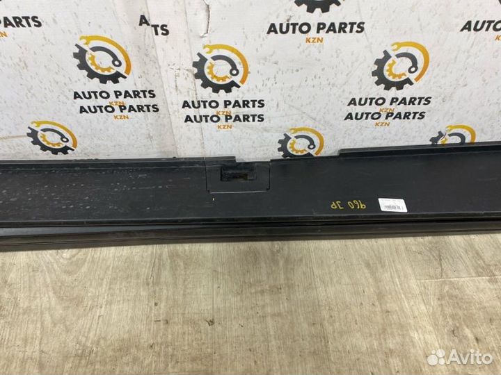 Молдинг порога правый Mazda Cx-30