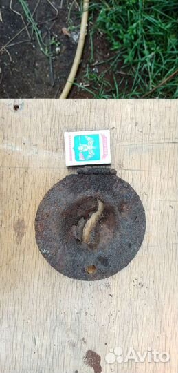 Неопознанный лючок с техники ВОВ, антуражный