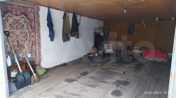 Гараж, > 30 м²