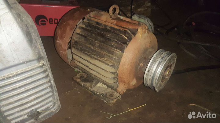 Электродвигатель 380 2.2 кв