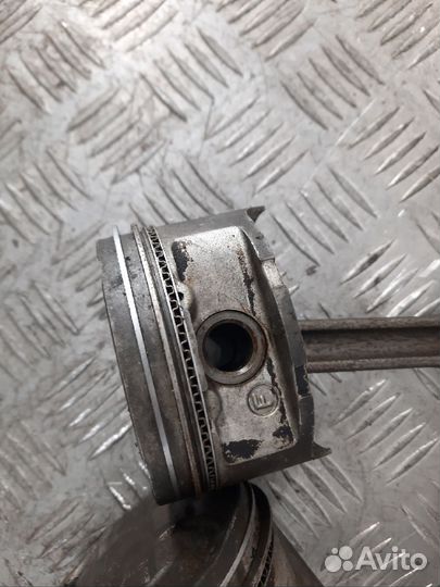 Поршень с шатуном KL Мазда Милления TA5P