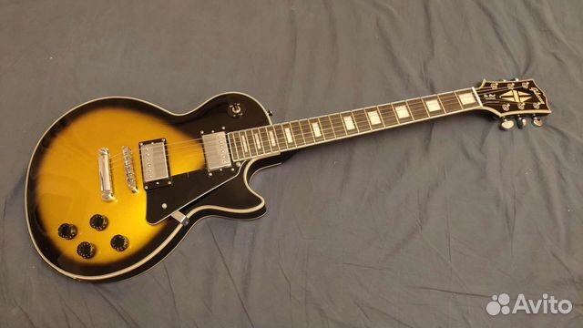 Реплика Gibson Les Paul Custom gold-burst