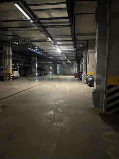 Машиноместо, 13 м²