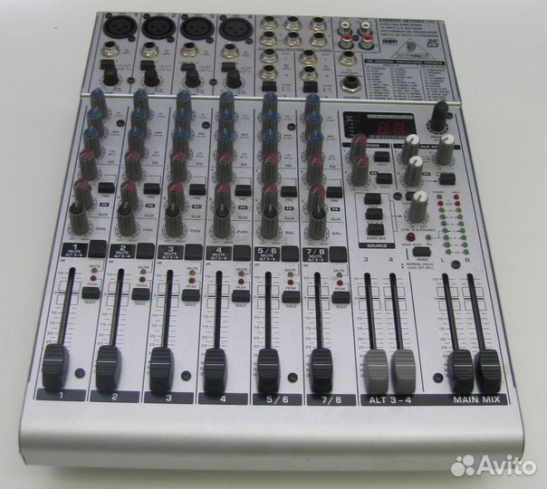 Микшерный пульт Behringer 1204 FX вокал процессор