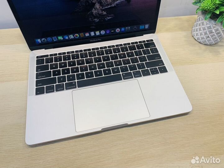 Apple Macbook pro 13 2017