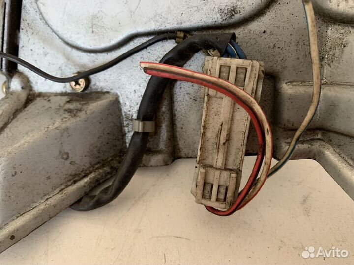 Моторчик дворника задний Mitsubishi Pajero 2