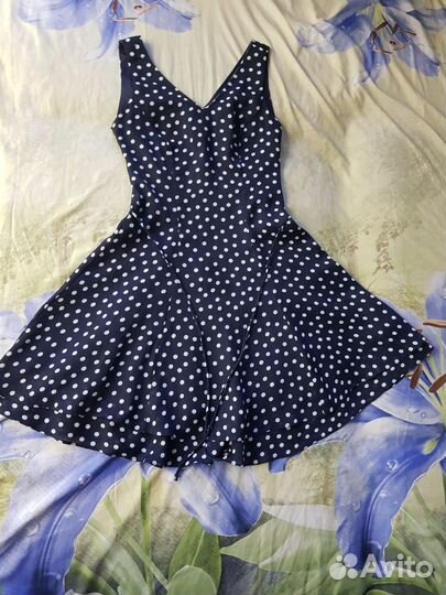 Романтичное платье в горох Канада