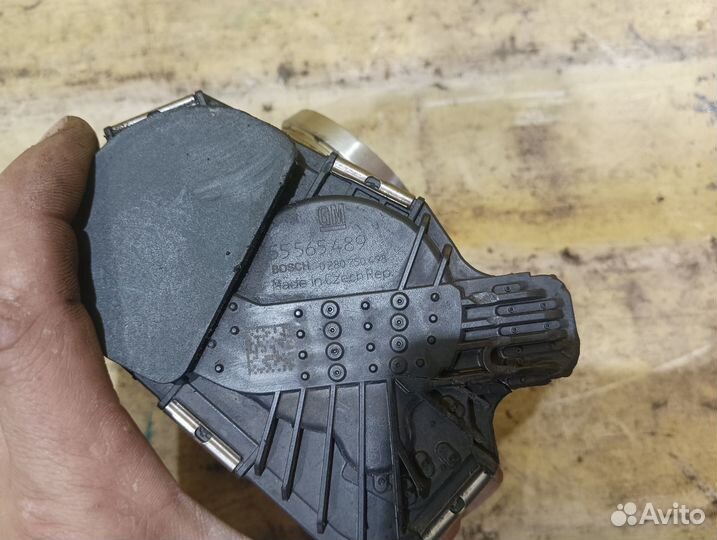 Заслонка дроссельная Opel Astra J 2010-2017