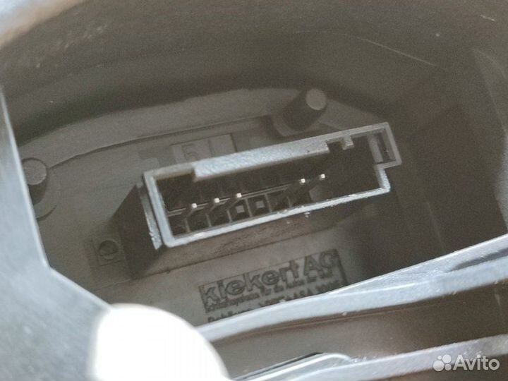 Замок двери левый Bmw X5 E70 3.0 N52 2007