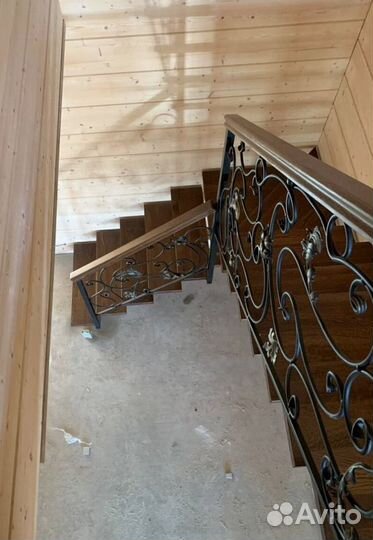 Лестница забежная под ключ