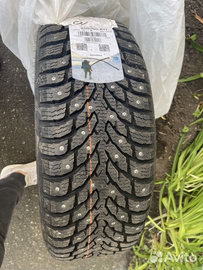 Nokian Hakkapelitta 9 с дисками r17 205/50 VW Sima