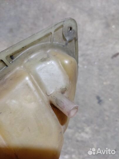 Бачок расширительный Volkswagen Passat B5