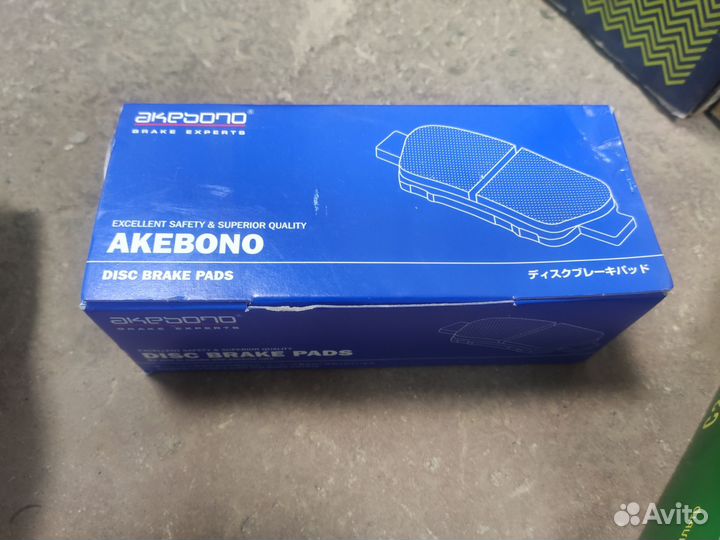 Комплект колодок akebono pajero sport 2