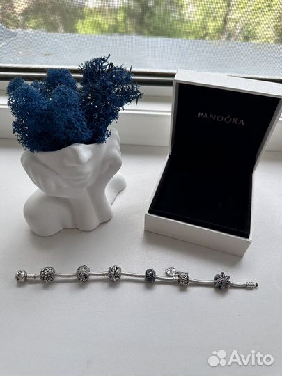 Браслет Pandora с шармами