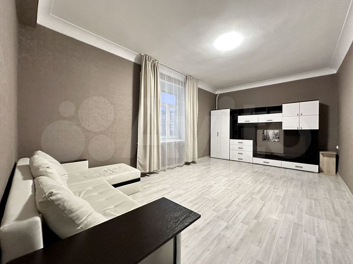 2-к. квартира, 65 м², 4/7 эт.