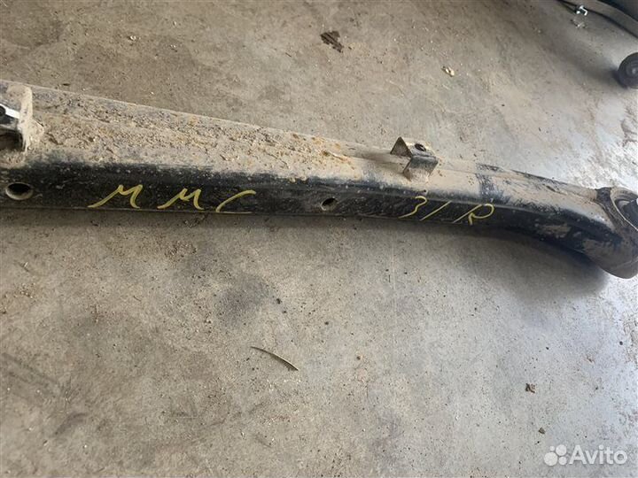 Рычаг подвески задний правый Mitsubishi Pajero