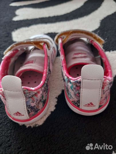 Обувь для девочки сандали,кеды adidas и reebok