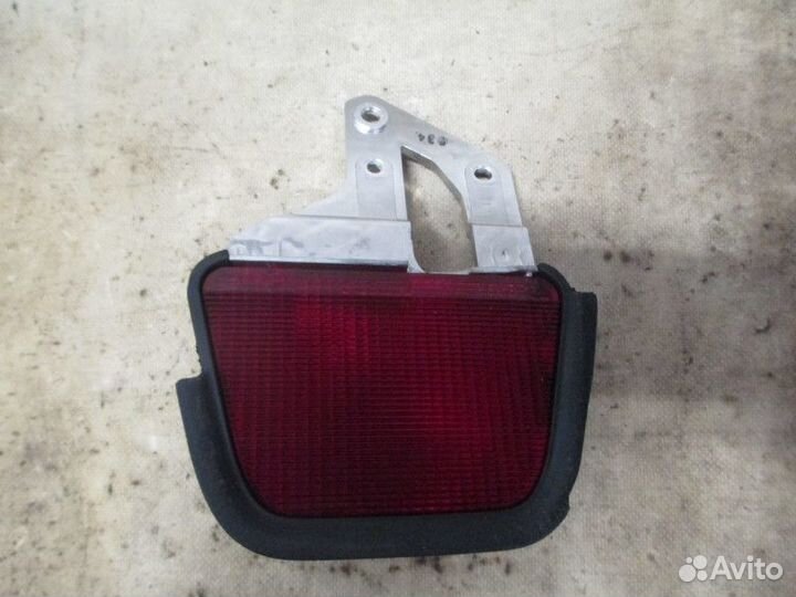 Фонарь задний (стоп сигнал) Toyota Avensis II 2003