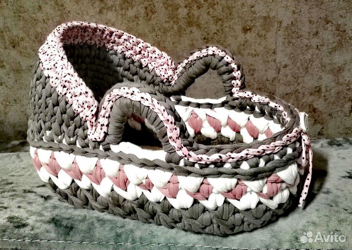 Люлька колыбель. Для кукол. Трикотажная пряжа