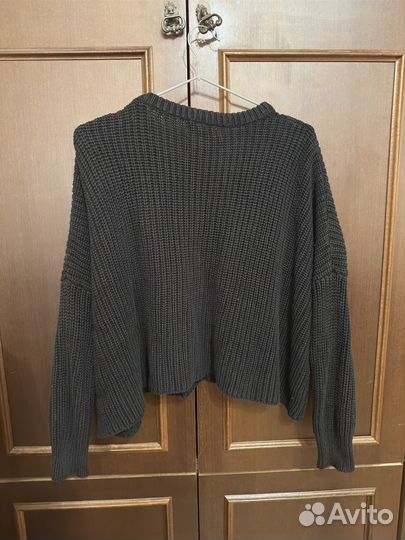 Свитер черный укороченный