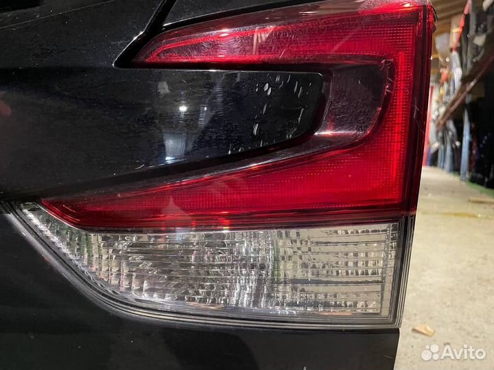 Фонарь в крышку правый Subaru Forester SK