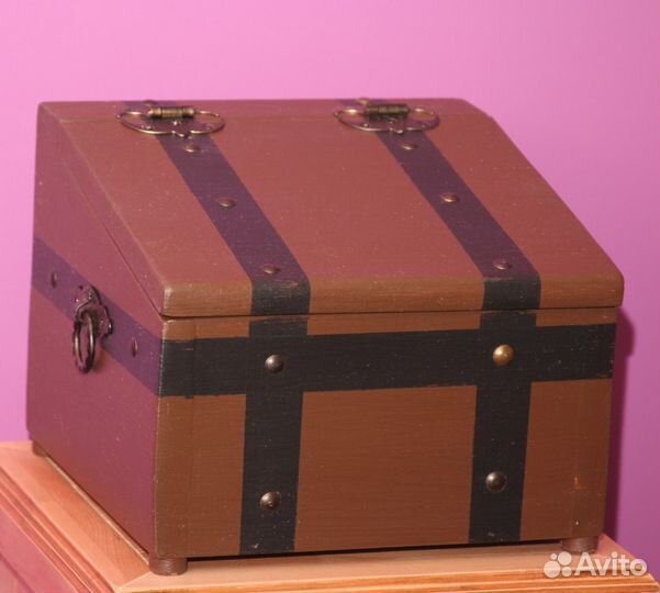 Сундук малый в старорусском стиле