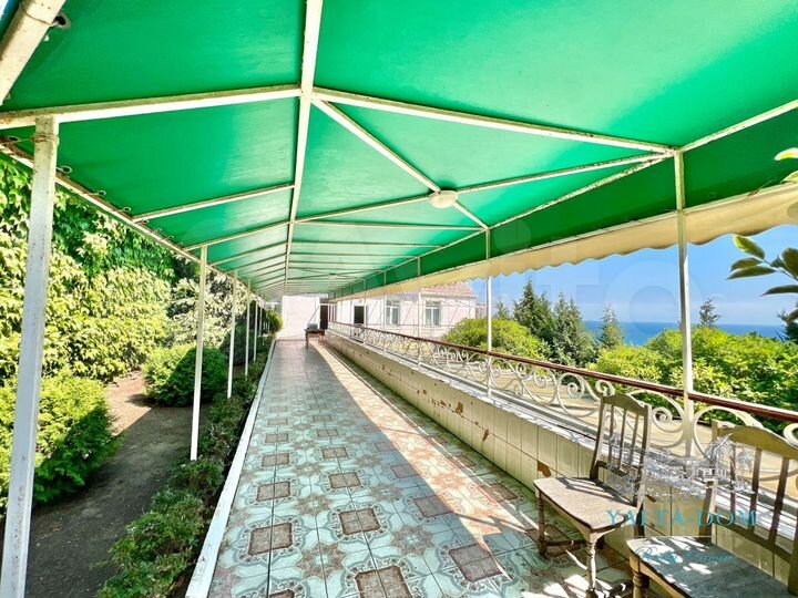 Дом 362 м² на участке 5,6 сот.