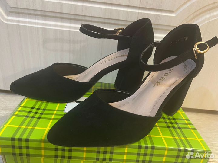 Босоножки женские новые