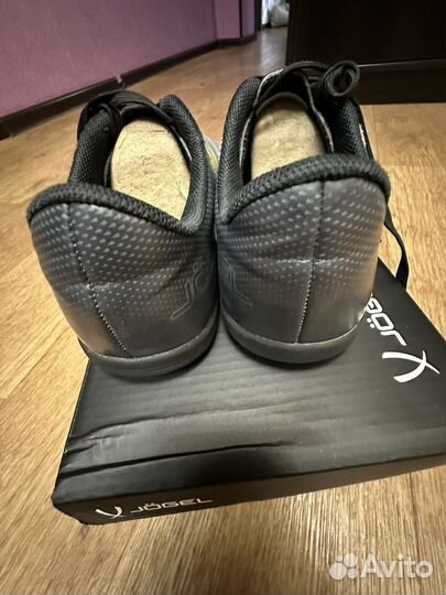 Бутсы на мальчика 37 размер