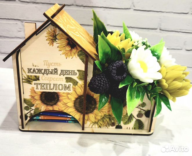 Чайный домик с цветами из мыла. Подарок