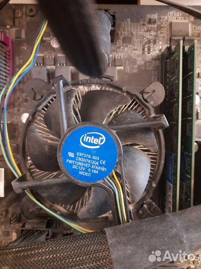 Процессор Intel G1840, 2.8 GHz, LGA1150 с кулером