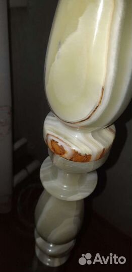 Торшер,подсвечники,шкатулка из нат.Оникса