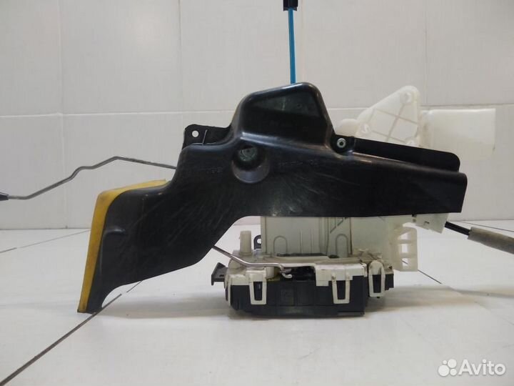 Замок двери передней правой Mercedes-Benz E-Class