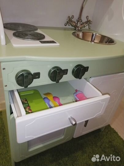 Детская игровая кухня деревянная