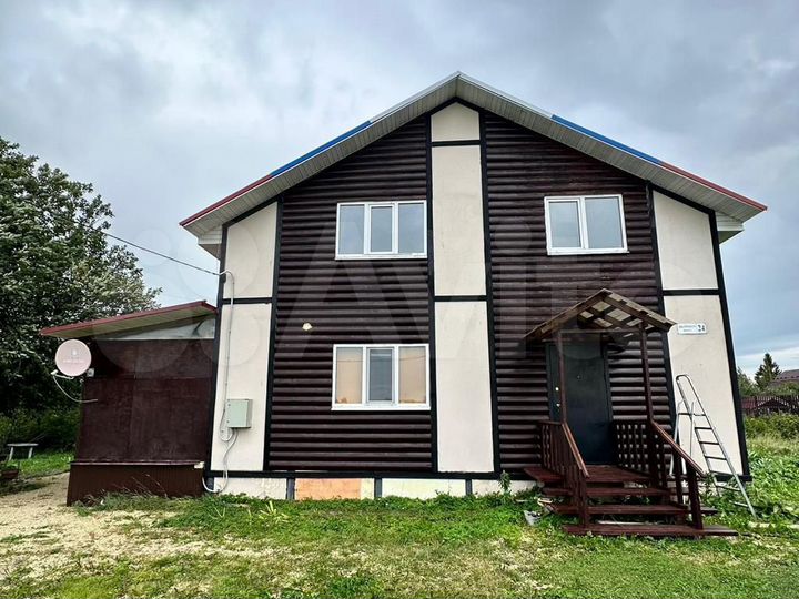 Дом 208,3 м² на участке 16,5 сот.