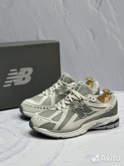 Уникальные кроссовки.NEW balance 1906