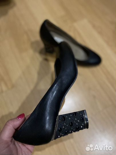 Женские туфли, черные (36 р-р)