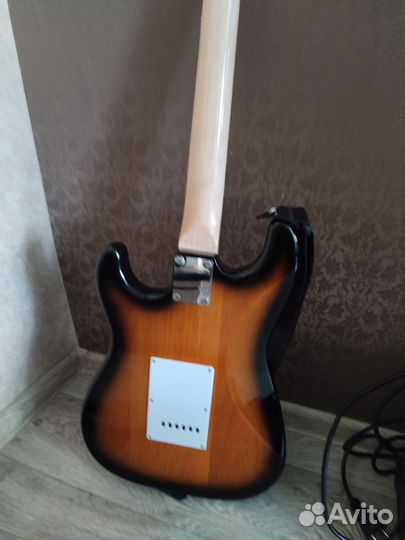 Электро гитара с комбоусилителем