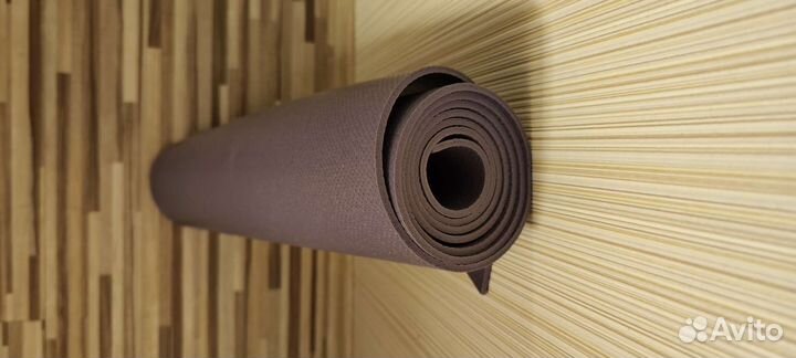 Коврик для йоги и фитнеса