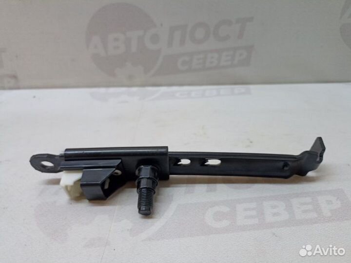 Механизм регулировки ремня безопасности передний