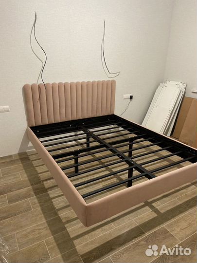 Парящая кровать лофт