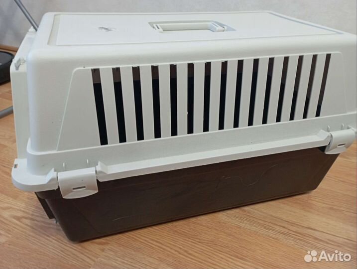 Переноска для кошек пластиковая бу